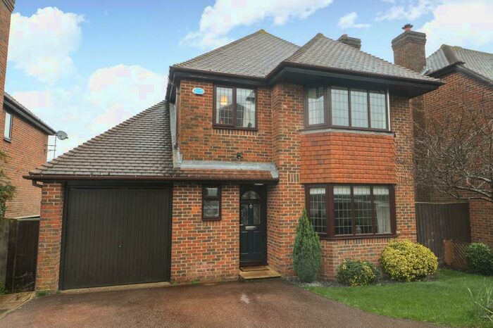 4 Bedroom Detached House To Rent In Cumnor Hill, Oxford, OX2