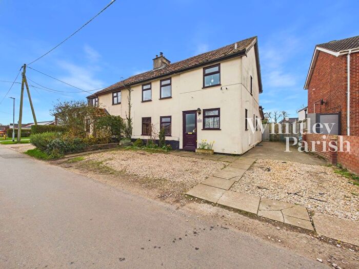3 Bedroom Semi Detached House For Sale In Dodds Road, Attleborough, NR17