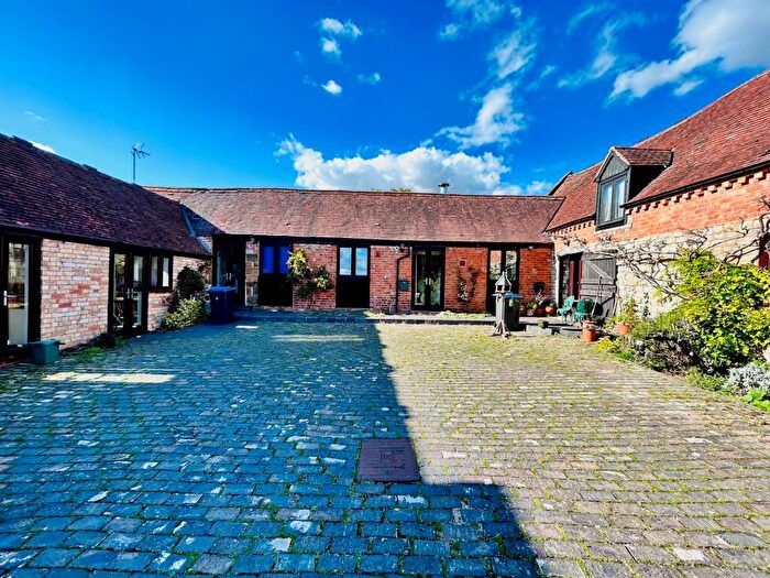 2 Bedroom Barn Conversion To Rent In Plough Lane, Bishops Itchington, CV47