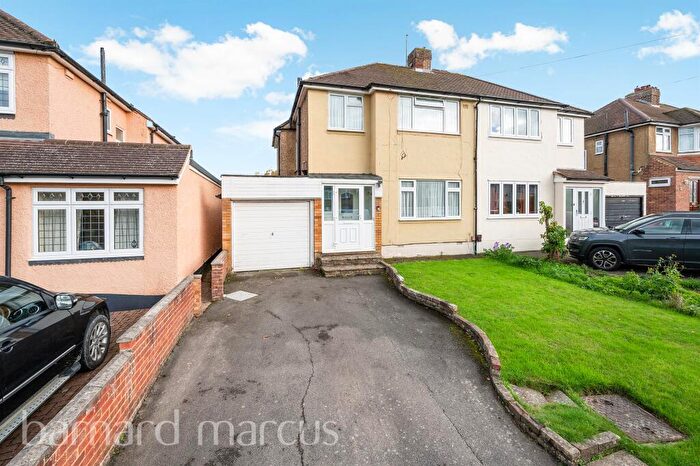 3 Bedroom Semi Detached House For Sale In Devon Way, Chessington, KT9