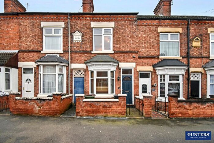 2 Bedroom Terraced House For Sale In Clifford Street, South Wigston, Leicester, LE18