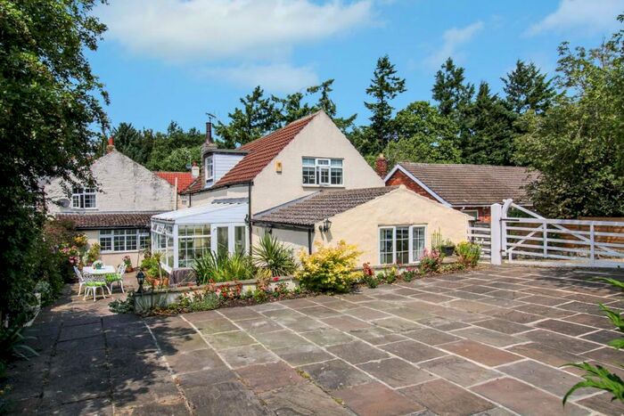 3 Bedroom Cottage For Sale In High Street, Markington, Harrogate, North Yorkshire, HG3