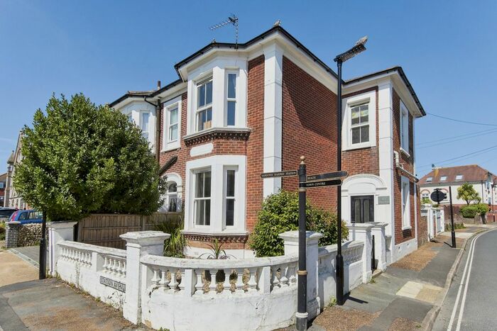 4 Bedroom Semi-Detached House To Rent In Fitzroy Street, Sandown, PO36