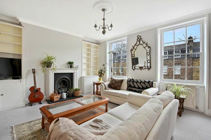 2 Bedroom Flat To Rent In Barnsbury Street, London, N1