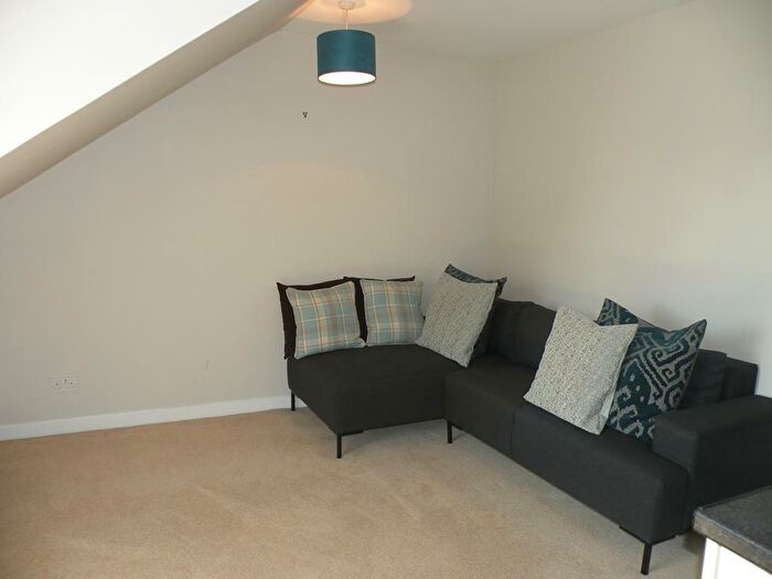 2 Bedroom Flat To Rent In Union Street, Aberdeen, AB11