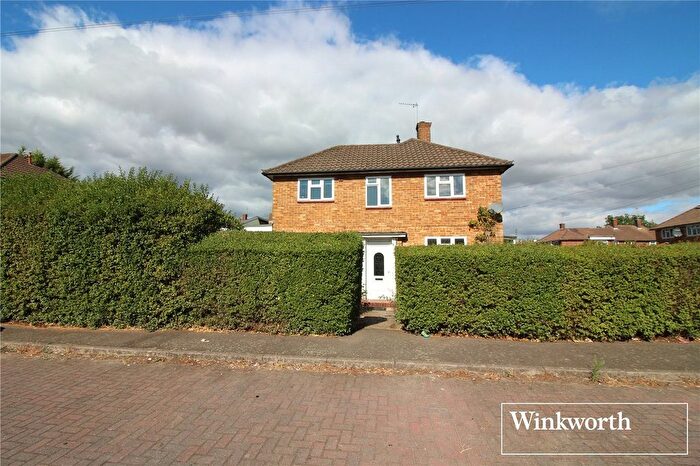 3 Bedroom End Terrace House For Sale In Easton Gardens, Borehamwood, Hertfordshire, WD6