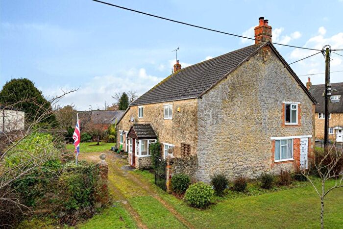 4 Bedroom Detached House For Sale In High Street, Watchfield, Oxfordshire, SN6