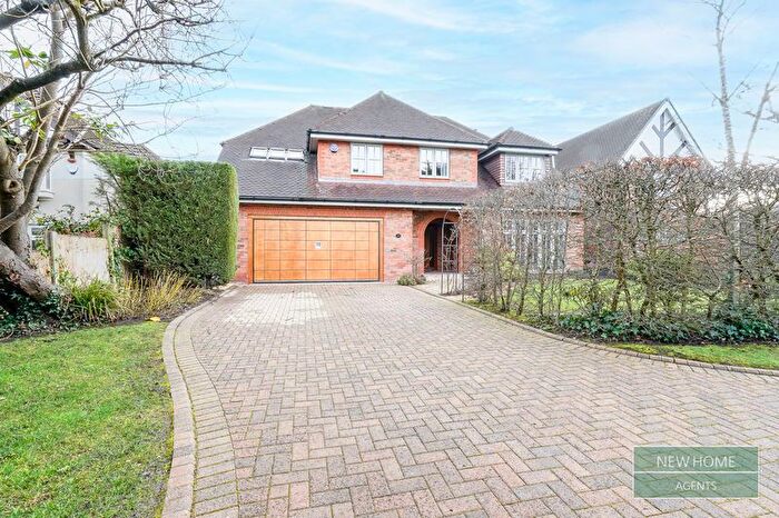 4 Bedroom Detached House For Sale In Thorn Road Bramhall, Stockport, SK7