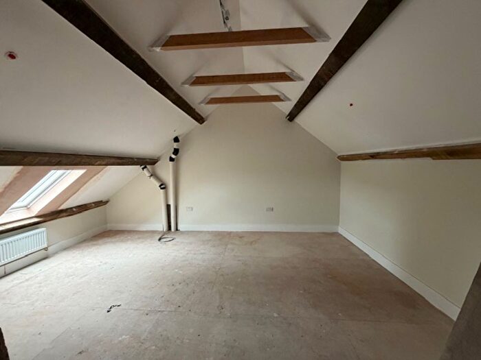 2 Bedroom Property To Rent In Wrexham Road, Mold ( Stables Court, Pontblyddyn ), CH7