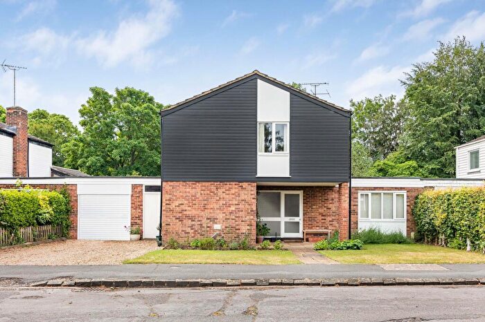 4 Bedroom Link Detached House For Sale In Blandy Road, Henley-On-Thames, RG9