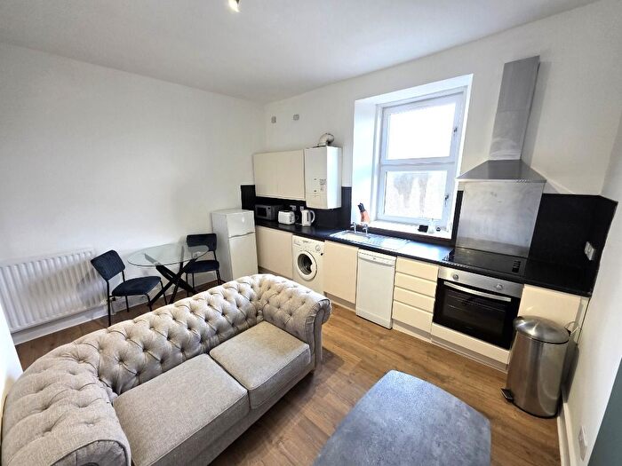 2 Bedroom Flat To Rent In Commerce Street, City Centre, Aberdeen, AB11