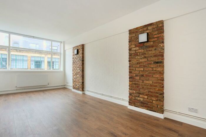 2 Bedroom Apartment To Rent In Hackney London, E9