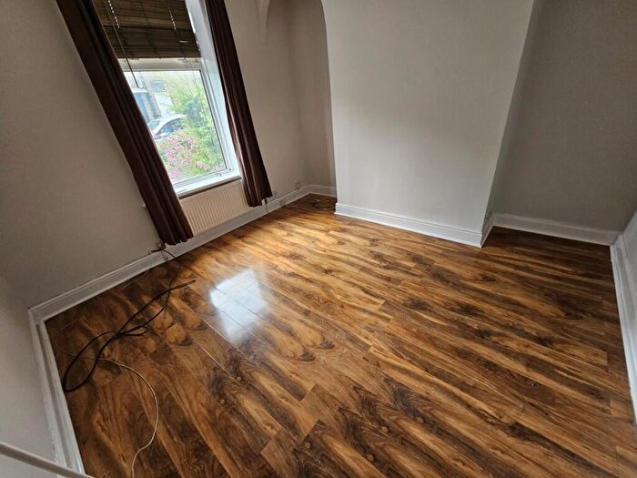 3 Bedroom Terraced House To Rent In Dodworth Road, Barnsley, S70