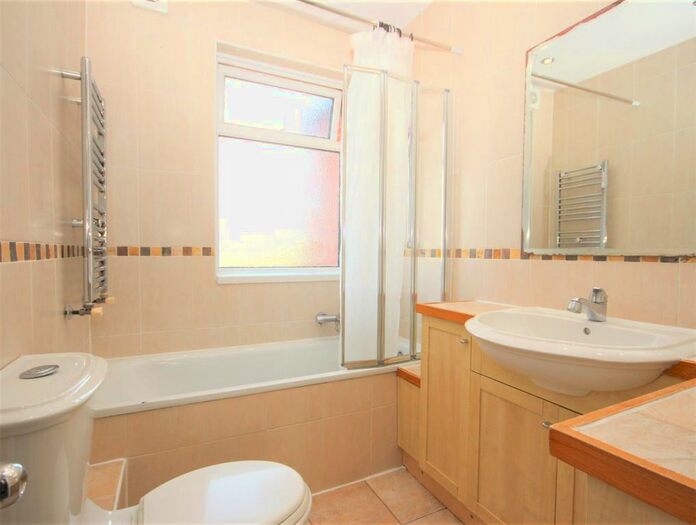 4 Bedroom Terraced House To Rent In Forest View Road, London, E17