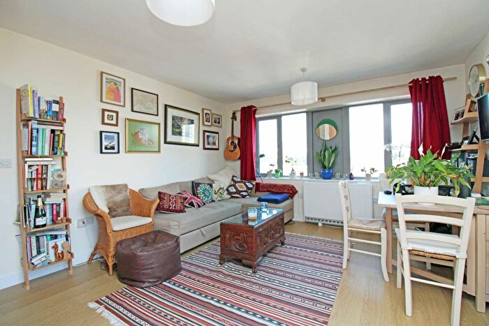 1 Bedroom Flat To Rent In Horn Lane, London, W3