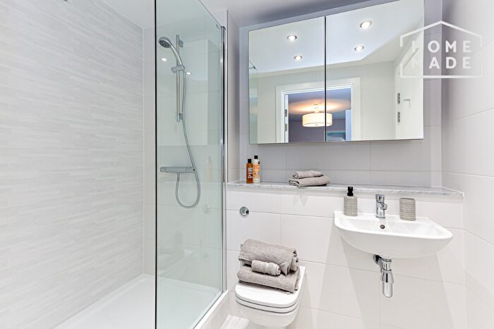 2 Bedroom Flat To Rent In Aston Place, B1