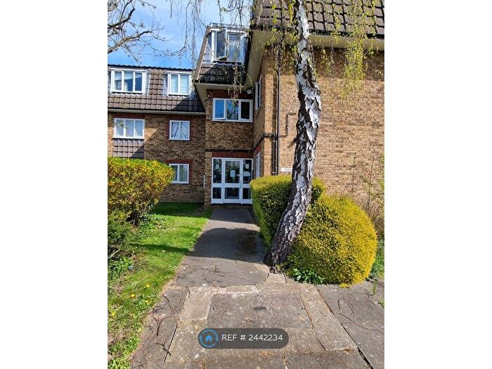 1 Bedroom Flat To Rent In Mount Olive Court, London, W7