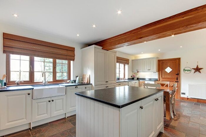 4 Bedroom Detached House For Sale In Shadoxhurst Road, Woodchurch, Kent, TN26