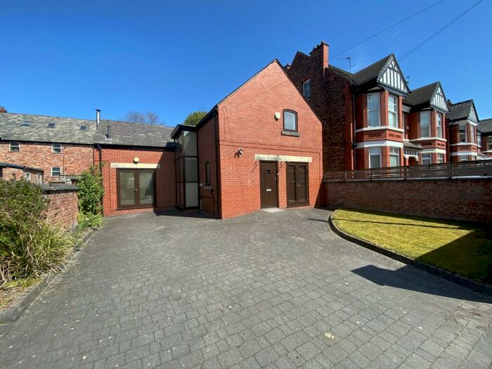 2 Bedroom Detached House To Rent In Rathen Road, Didsbury, Manchester, M20