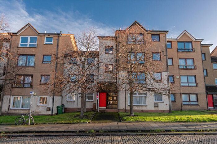 2 Bedroom Flat For Sale In / North Fort Street, Edinburgh, EH6
