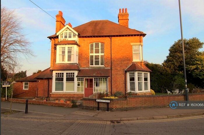 2 Bedroom Flat To Rent In Manor House, Rugby, CV21