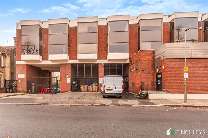 1 Bedroom Flat To Rent In Redbourne Avenue, Finchley, N3