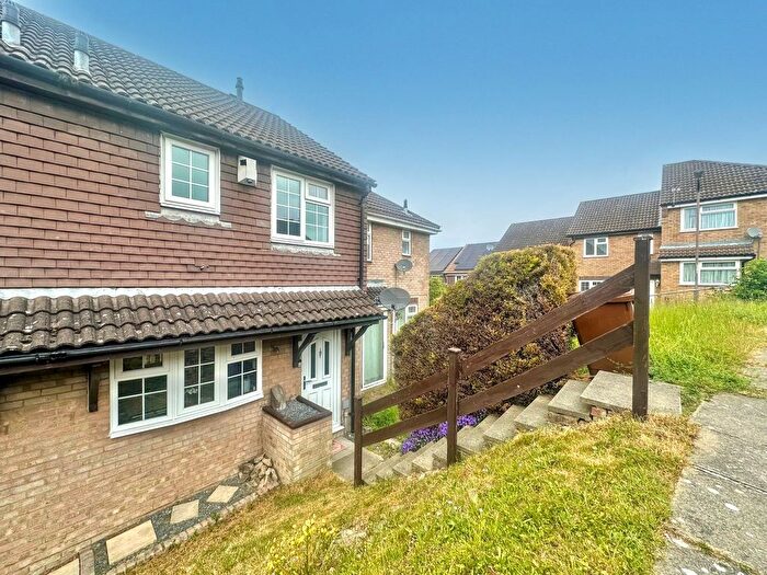 2 Bedroom Terraced House To Rent In Emily Road, Chatham, ME5