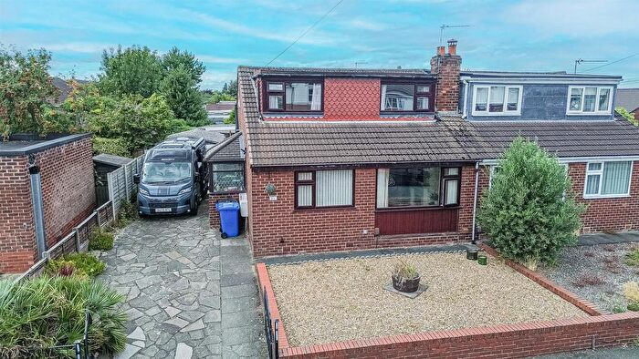 2 Bedroom Semi-Detached Bungalow For Sale In Irwell Road, Warrington, WA4
