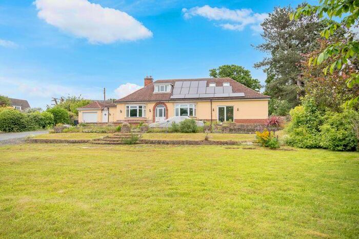 5 Bedroom Detached Bungalow For Sale In Willingham Road, Lea, DN21