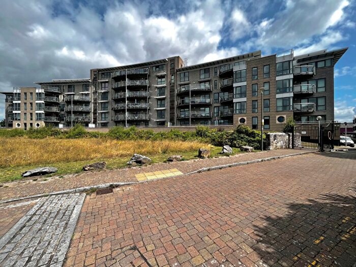 2 Bedroom Flat To Rent In Parsonage Way, Plymouth, PL4