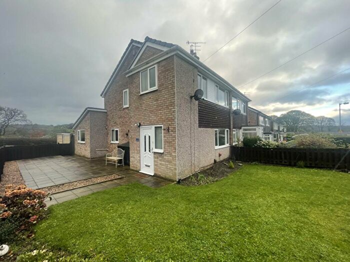 3 Bedroom House To Rent In Littondale Close, Baildon, Shipley, BD17