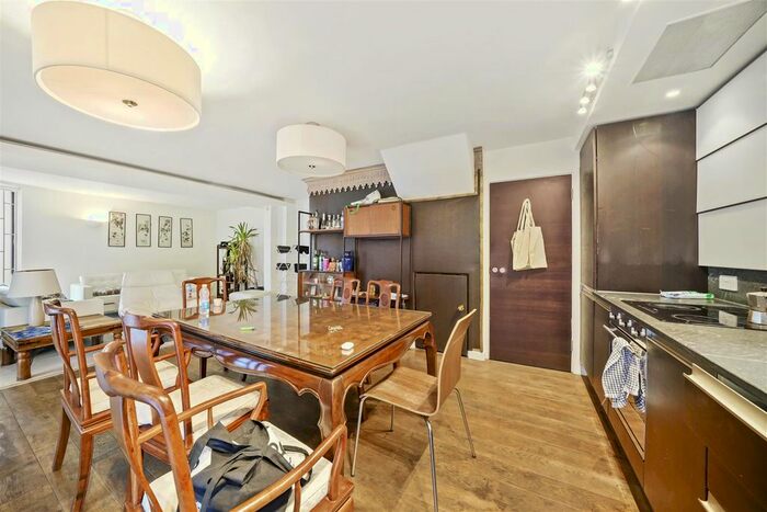 2 Bedroom Mews To Rent In Newbury Mews, Kentish Town, NW5