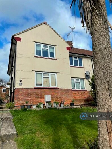 2 Bedroom Maisonette To Rent In Marden Crescent, Bexley, DA5