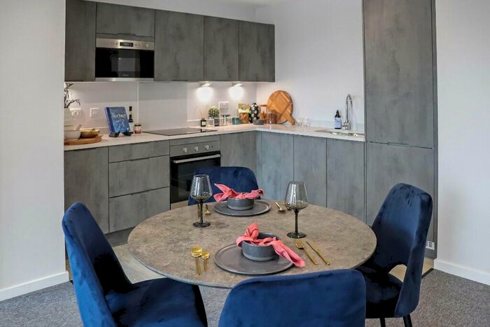 2 Bedroom Apartment To Rent In The Interchange, Stockport, SK3