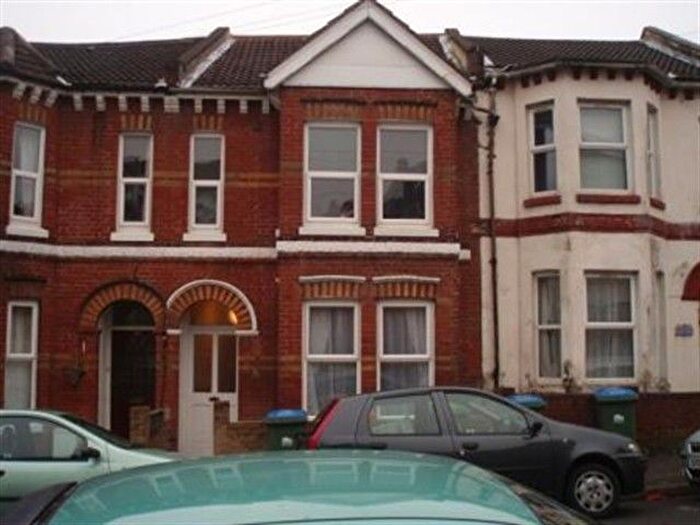 6 Bedroom Property To Rent In Tennyson Road, Portswood, Southampton, SO17