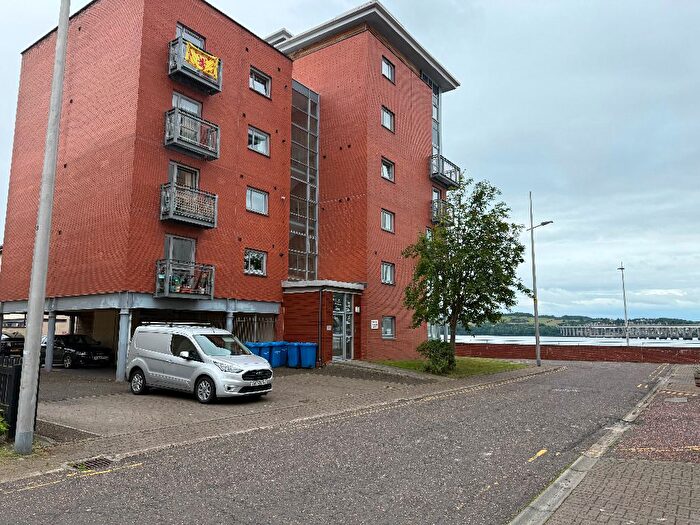 2 Bedroom Flat To Rent In Thorter Row, City Centre, Dundee, DD1