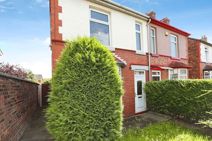3 Bedroom Semi-Detached House For Sale In St Andrews Avenue, Crewe, Cheshire, CW2