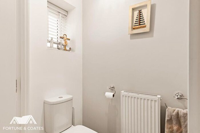3 Bedroom End Of Terrace House For Sale In Huntley Road, Harlow, CM20