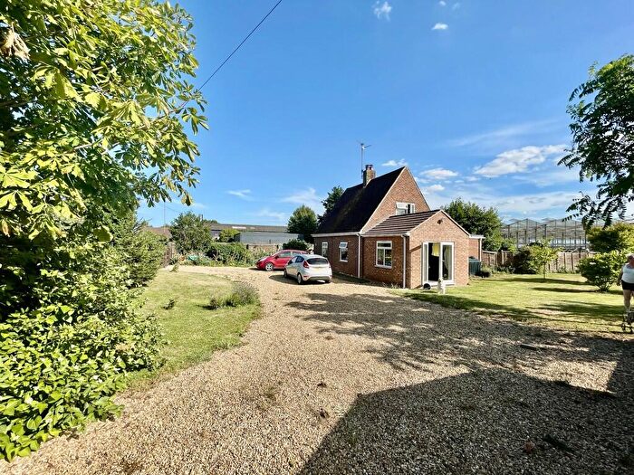 3 Bedroom Chalet For Sale In Mallard Road, Low Fulney, PE12