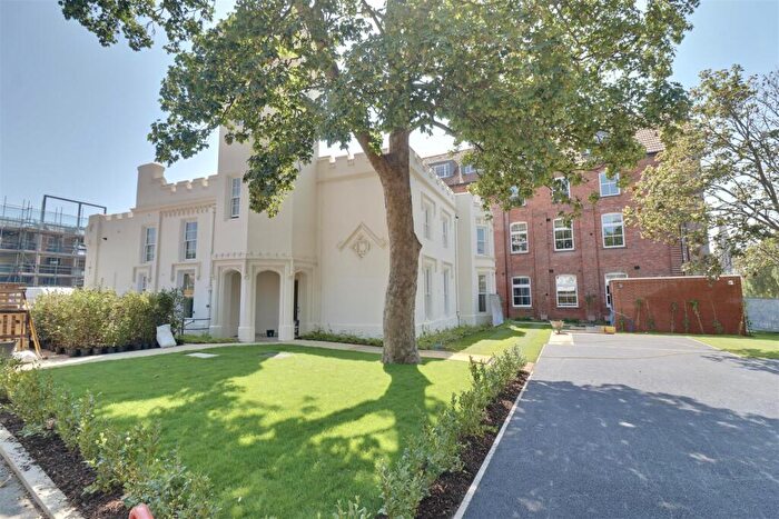 3 Bedroom Flat For Sale In The Castle, St Johns Square, PO5