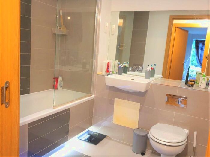 1 Bedroom Flat To Rent In Capitol Way, Edgware, NW9