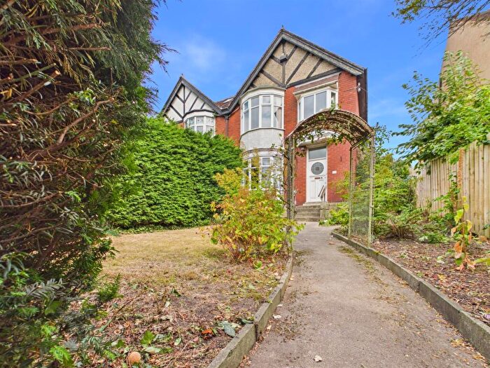 4 Bedroom Semi Detached House For Sale In Durham Road, Low Fell, Gateshead, NE9