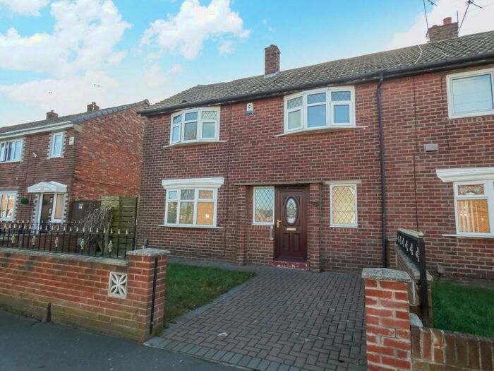 3 Bedroom Semi-Detached House To Rent In College Road, Hebburn, Tyne And Wear, NE31