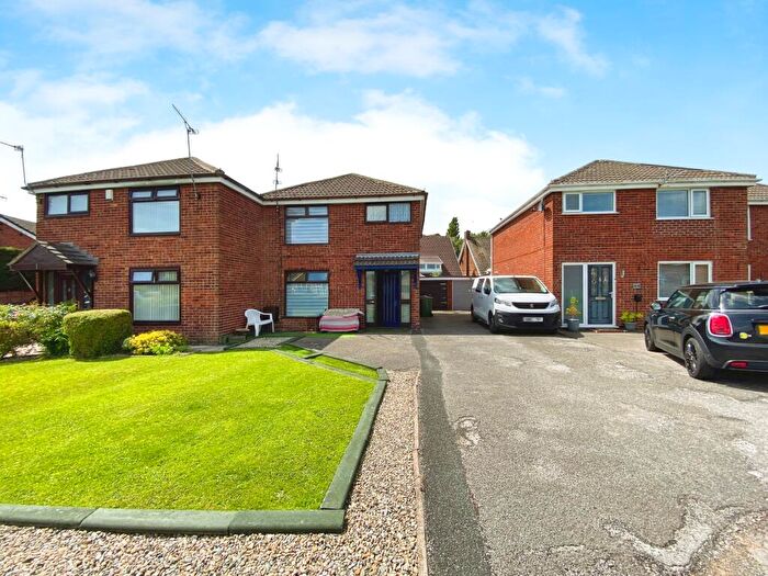 3 Bedroom Semi-Detached House For Sale In Lawnswood Grove, Chester, CH2