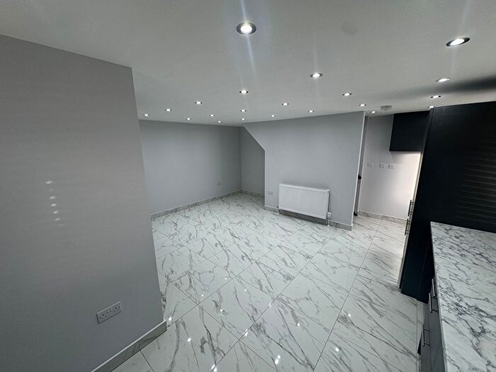 1 Bedroom Maisonette To Rent In Victoria Road, Bedford, MK42