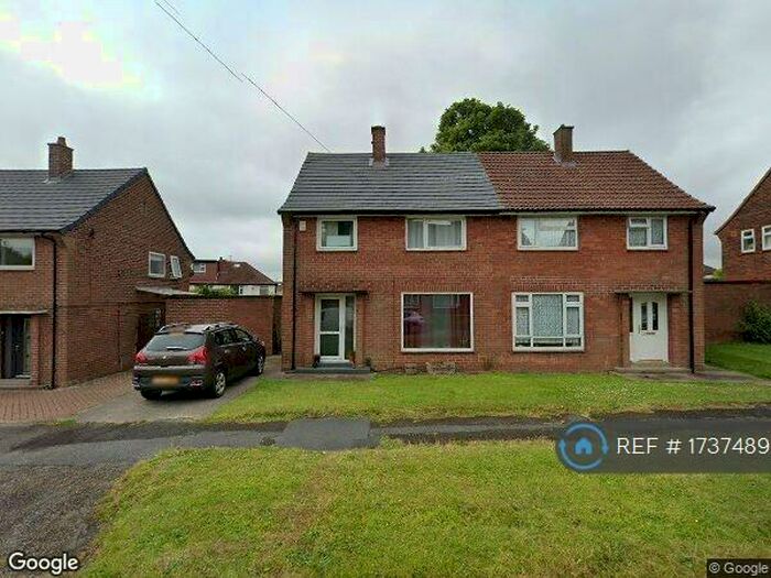 3 Bedroom Semi-Detached House To Rent In Fieldhouse Close, Leeds, LS17