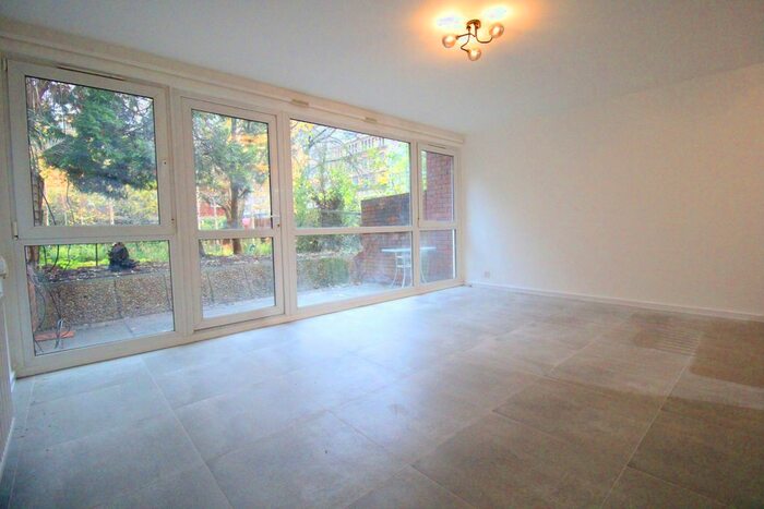 3 Bedroom Maisonette To Rent In Old Street, London, EC1V