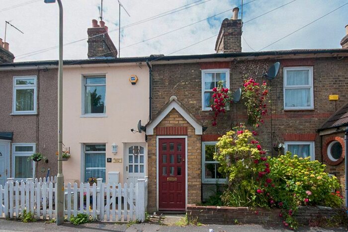 2 Bedroom Cottage To Rent In Alfred Road, Brentwood, CM14