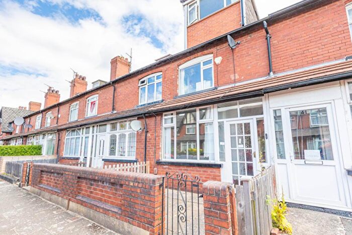 3 Bedroom Terraced House To Rent In Cross Flatts Row, Leeds, LS11