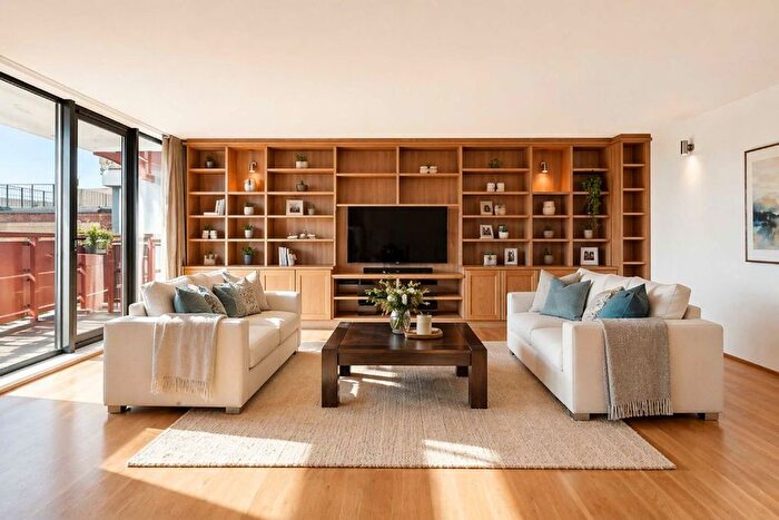 2 Bedroom Flat For Sale In Barlby Road, North Kensington, W10